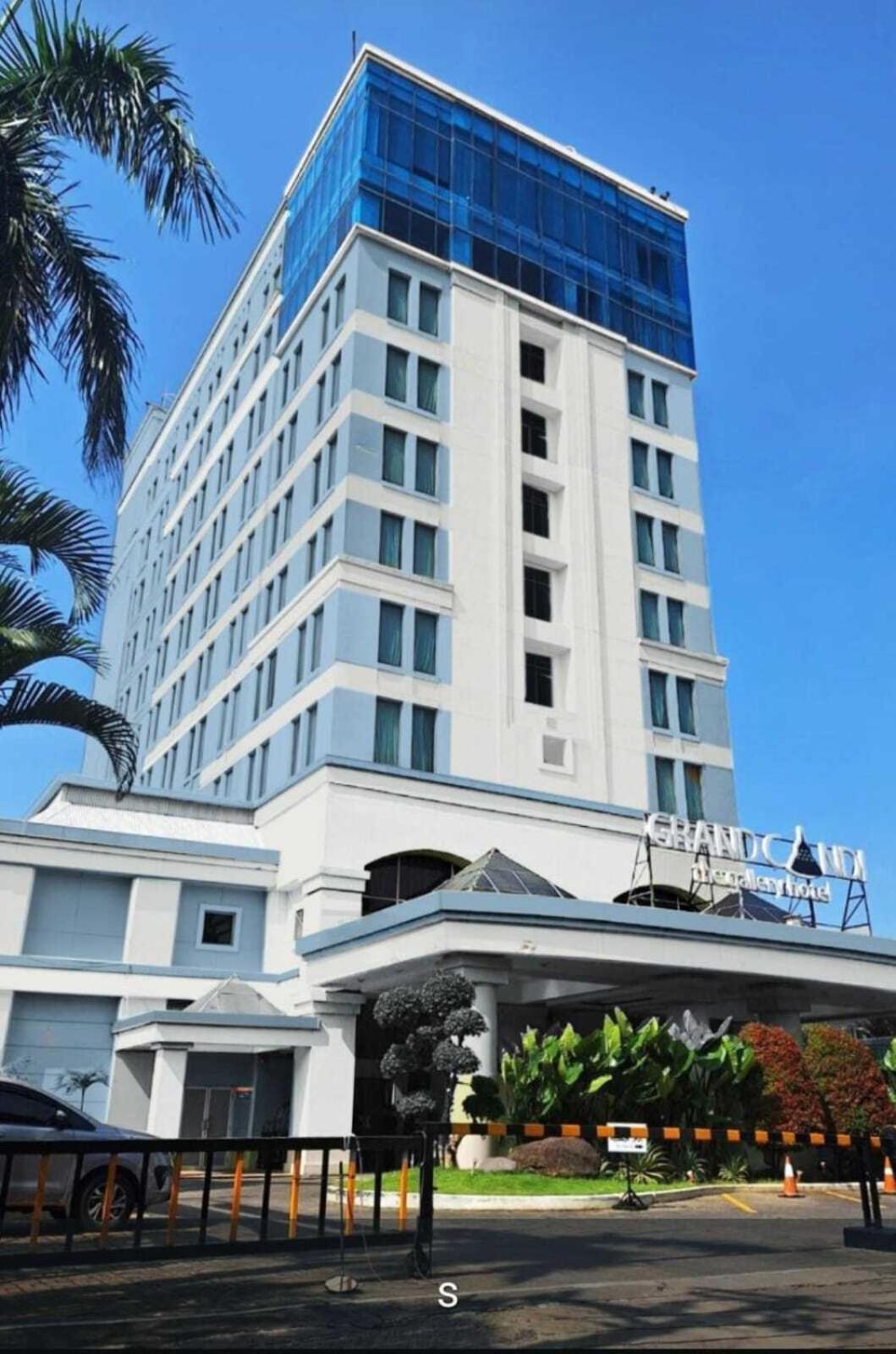 Grand Candi Hotel Semarang Extérieur photo