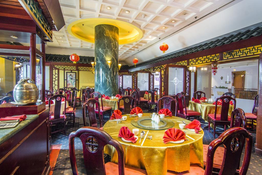 Grand Candi Hotel Semarang Extérieur photo
