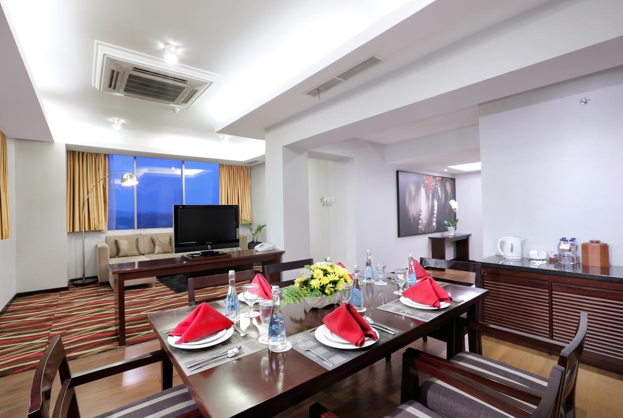 Grand Candi Hotel Semarang Extérieur photo