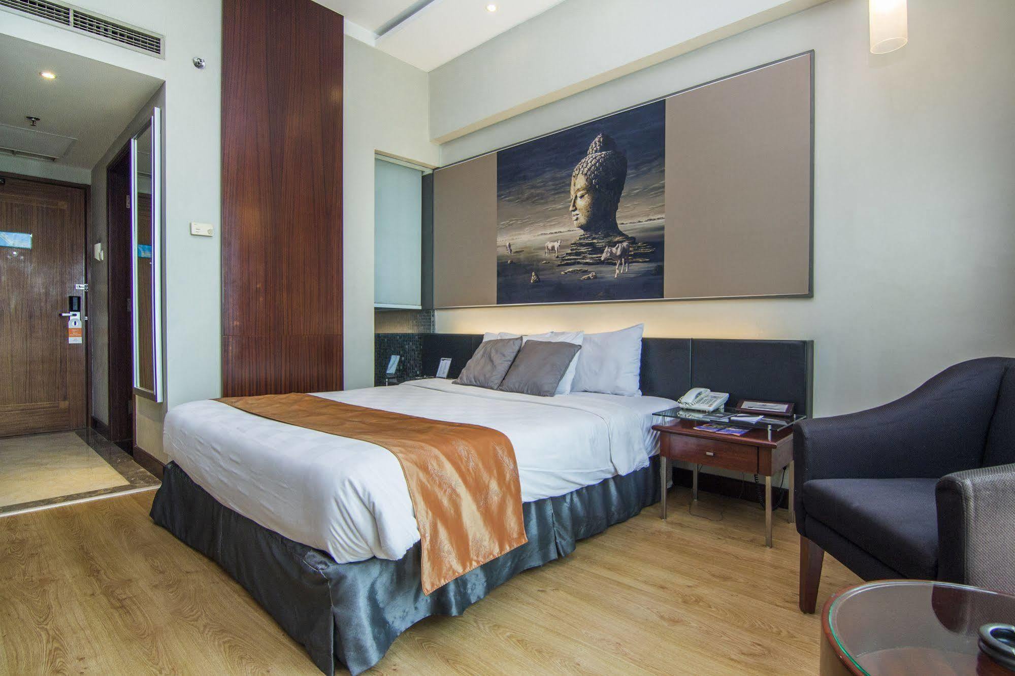 Grand Candi Hotel Semarang Extérieur photo